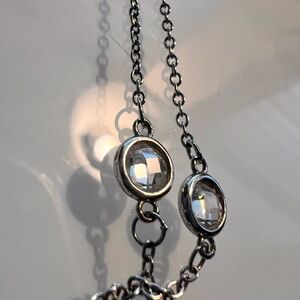 Elegant Silver Chain Necklace with Crystal Accents